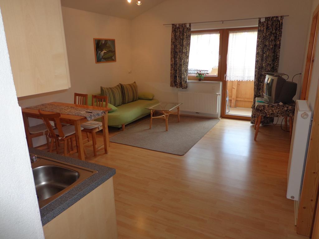 Sterzingerhof Apartment Neustift im Stubaital Room photo
